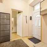 Apartman Downtown By Stn