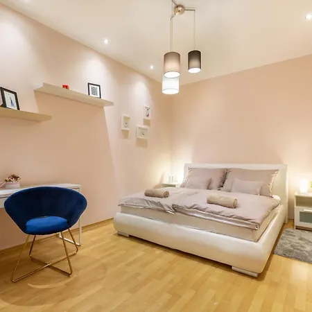 Downtown By Stn * Budapest